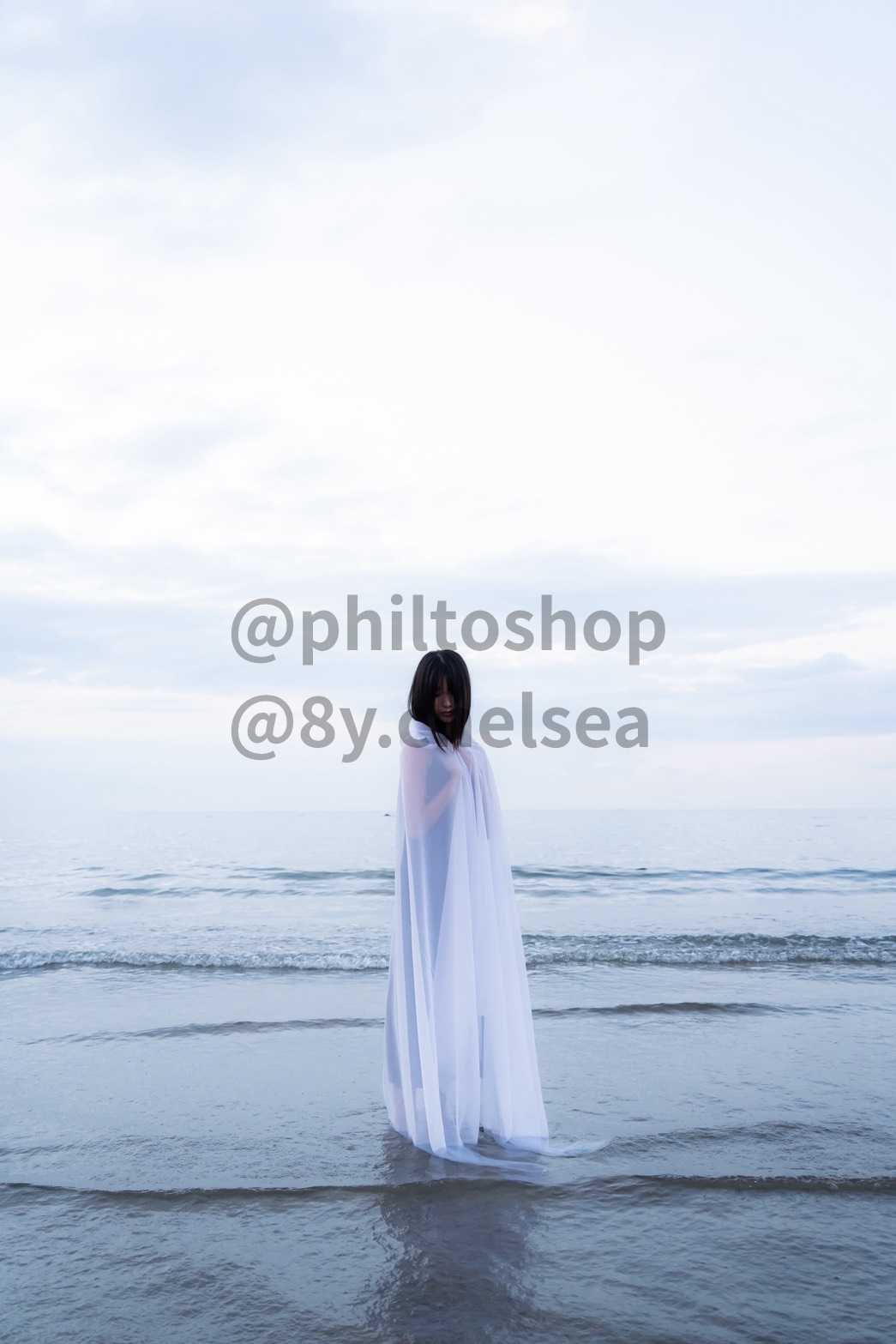Philtoshp人像攝影作品-大海凸顯人類的渺小也擁抱了我的悲傷