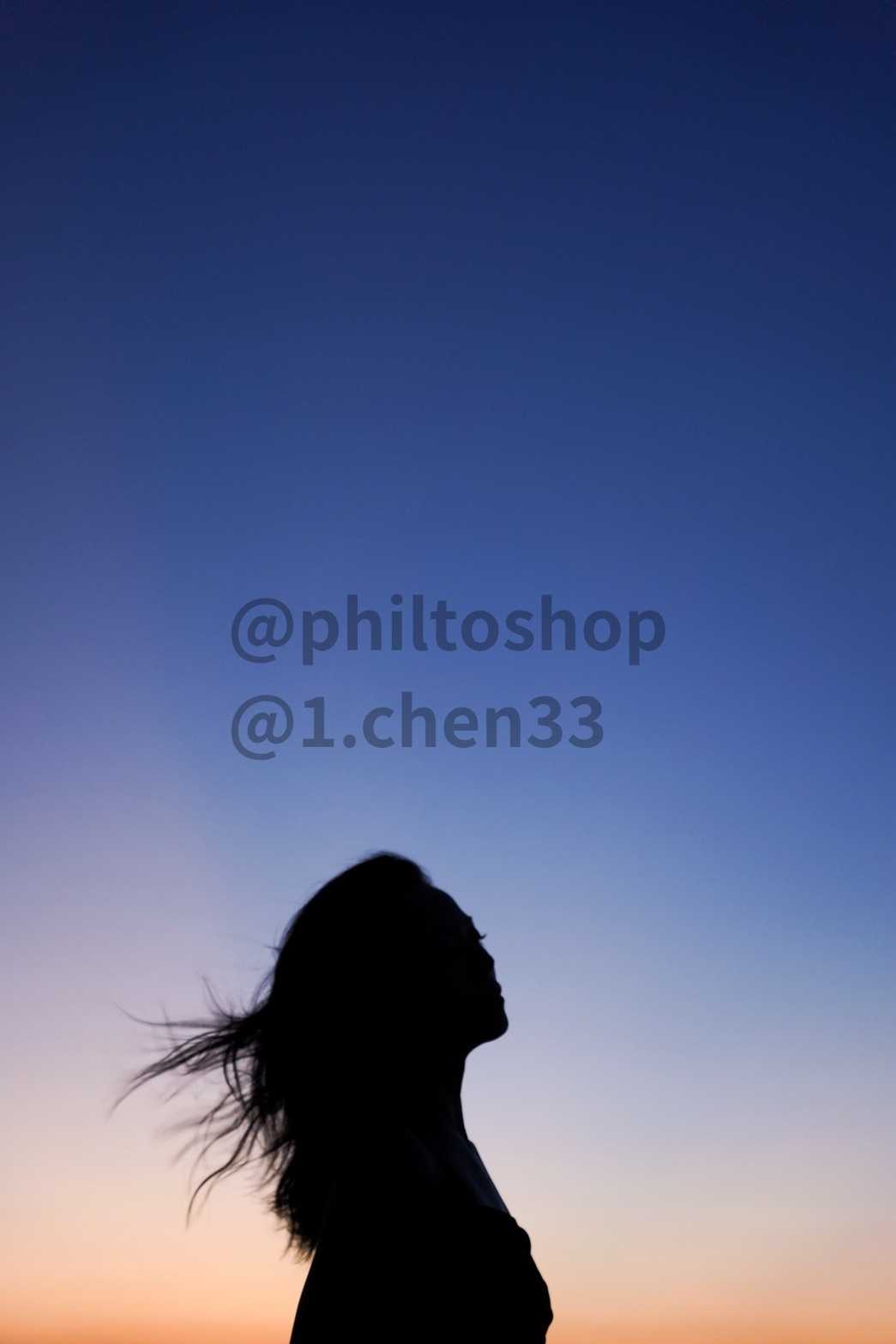 Philtoshp人像攝影作品-享受夕陽灑落在沙灘上的兩個靈魂