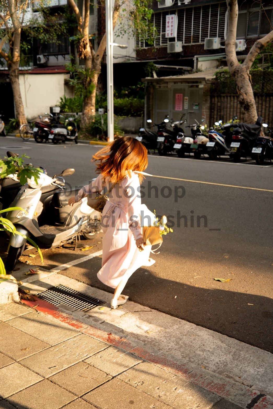 Philtoshp人像攝影作品-在夕陽餘暉下如花束般地綻放自我